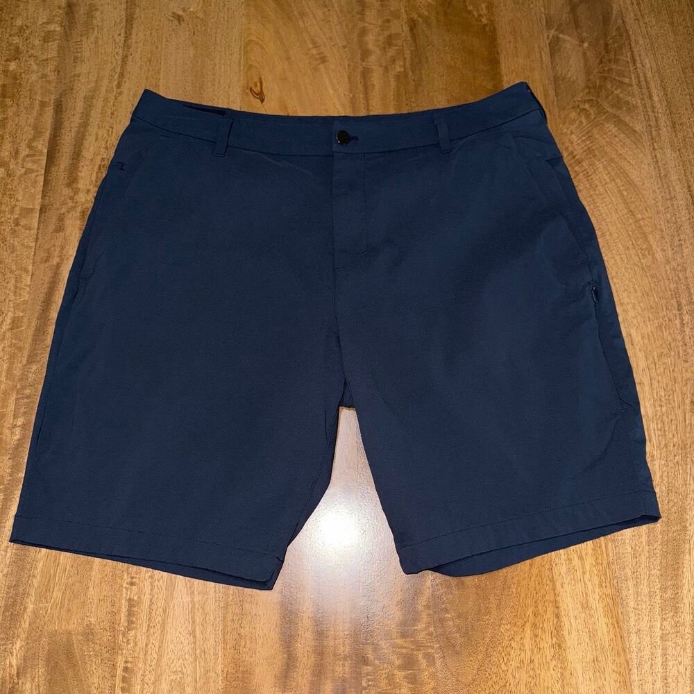 Lululemon Commission Golf Short 10"
Classic Navy Men’s Sz 38